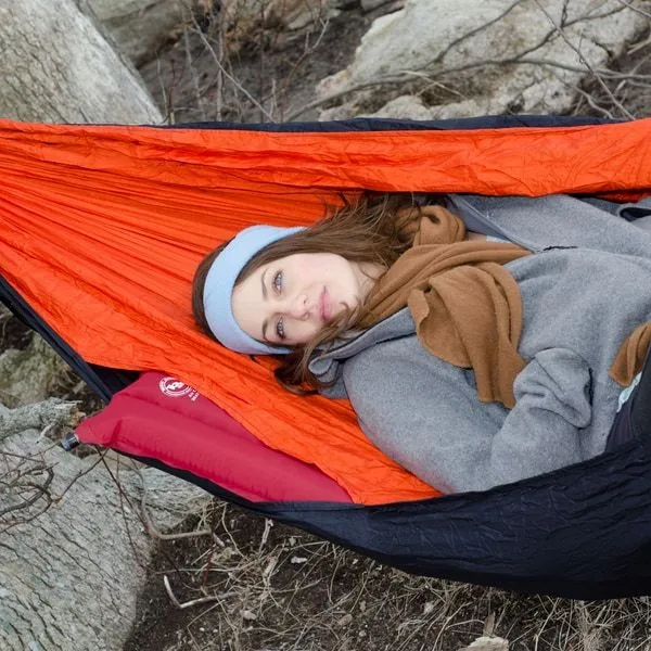 Doppelh&auml;ngematte mit aufblasbarer Isomatte